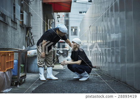 在後巷說話的男人 在後巷說話的男人 28893419