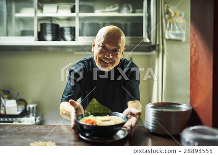 Shop owner of ramen shop Shop owner of ramen shop 28893555