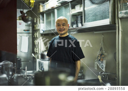 拉麵店的店主 拉麵店的店主 28893558