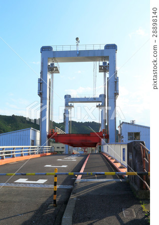 江浦大橋在升起的橋樑下 28898140