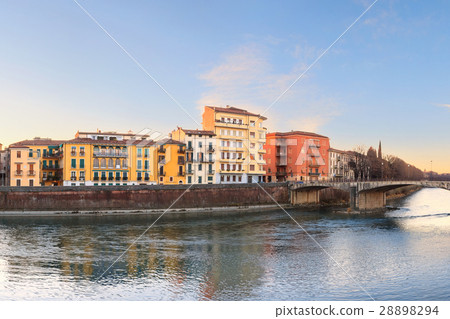 Old Verona town, view on river 28898294