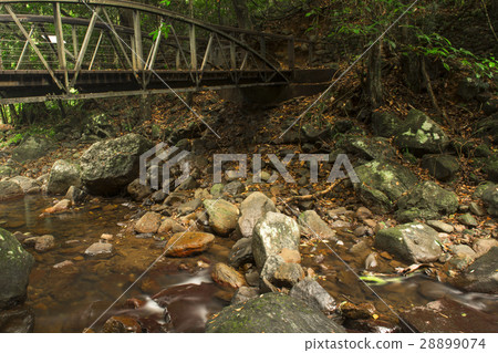 Natural Bridge Creek Natural Bridge Creek 28899074