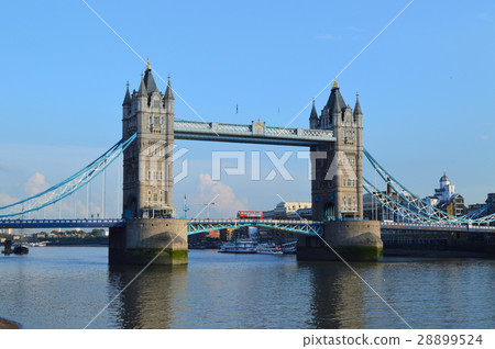  Tower Bridge 28899524