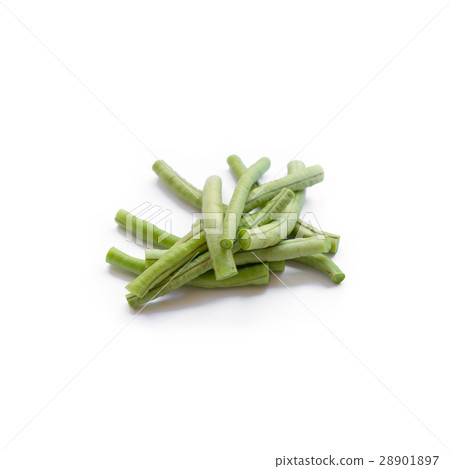 yardlong bean sliced isolated on white background yardlong bean sliced isolated on white background 28901897