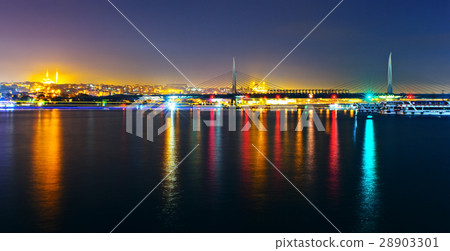 Night view of the Gold Horn Metro bridge 28903301