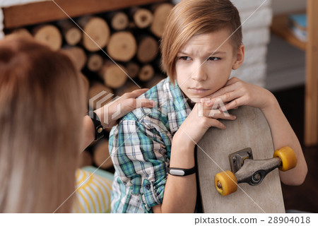 Close up of thoughtful boy looking sideways 28904018