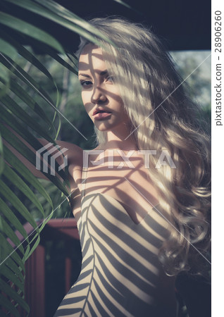 Blonde in the sun Blonde in the sun 28906260