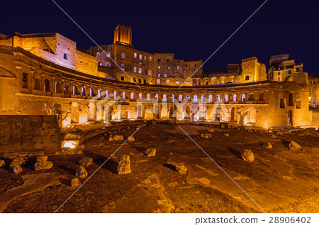 Roman forum ruins in Rome Italy Roman forum ruins in Rome Italy 28906402
