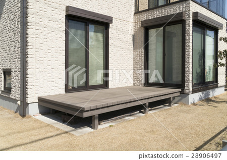 Residential Wood Deck Wood Terrace Image Construction Example Facing the Garden Residential Wood Deck Wood Terrace Image Construction Example Facing the Garden 28906497