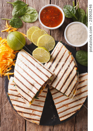 Grilled quesadilla with beef, spinach and cheddar 28908246