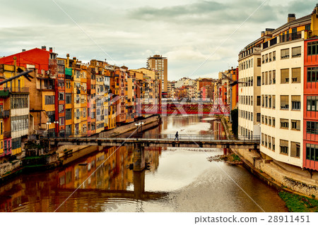 Girona, in Spain, and Onyar River 28911451