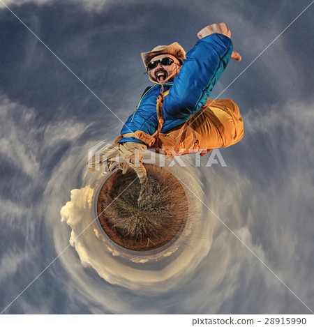 Traveller unusual man extreme horizon landscape Traveller unusual man extreme horizon landscape 28915990