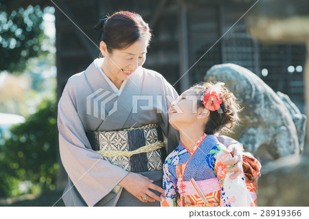 七五三 奶奶 女生 28919366