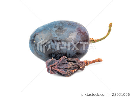 Blue grape with raisins Blue grape with raisins 28931006