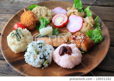 三種米飯,日式一盤飯 三種米飯,日式一盤飯 28931282