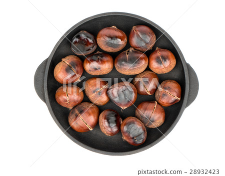Roasted chestnuts in pan 28932423