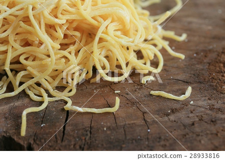 egg noodles egg noodles 28933816