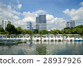 Lake view of Lumpini Park in Bangkok 28937926