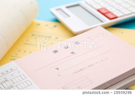 Receipt and calculator Receipt and calculator 28939296