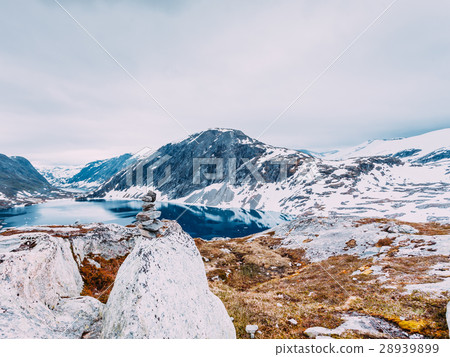 Djupvatnet lake, Norway Djupvatnet lake, Norway 28939899