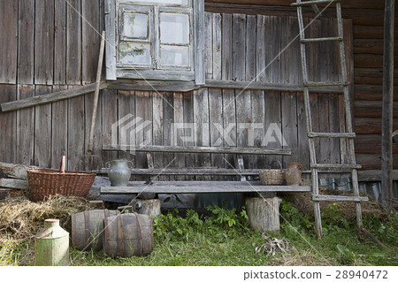 Old wooden house Old wooden house 28940472