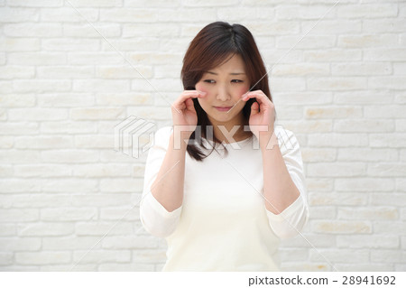 令人煩惱的女人 令人煩惱的女人 28941692