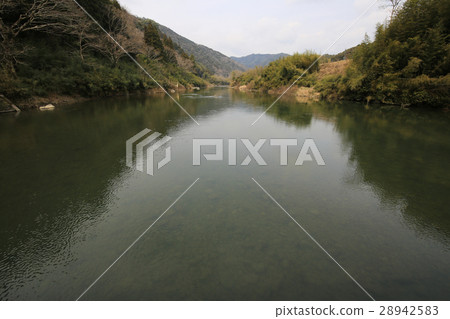 從高知縣金田町金田橋市看到的博文河 從高知縣金田町金田橋市看到的博文河 28942583