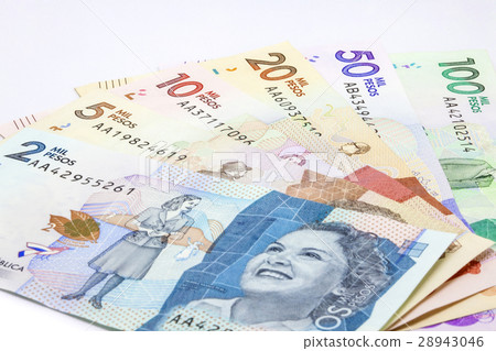 Family of Colombian Bills Issued on 2016 28943046