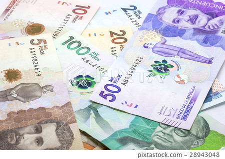 Family of Colombian Bills Issued on 2016 28943048