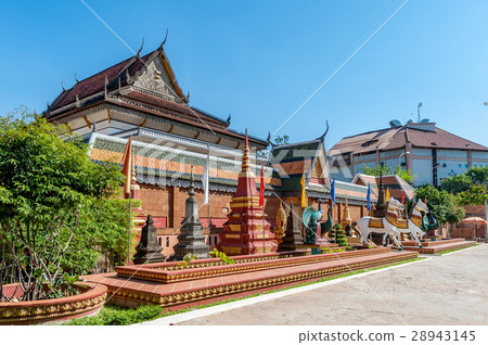 Wat Damnak, Siem Reap 28943145