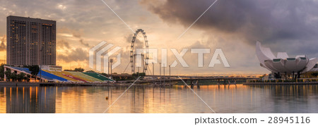 Singapore Skyline and view of Marina Bay 28945116
