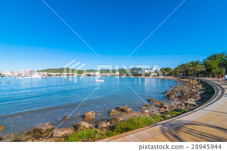 Main beach walkway in Sant Antoni De Portmany. 28945944