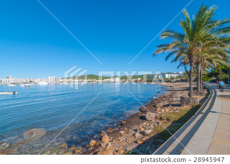 Main beach walkway in Sant Antoni De Portmany. 28945947