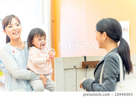 Business woman, mama, nursery school in the company, pick-up photography cooperation: RYOZAN PARK Otsuka 28946903