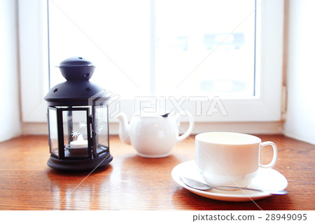 cup of tea or coffee in a cafe serving breakfast table 28949095