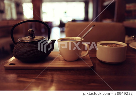 Green tea in a cafe decorations 28949252