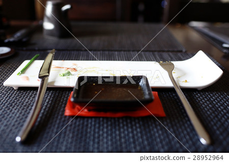 serving in eastern restaurant, sushi serving in eastern restaurant, sushi 28952964
