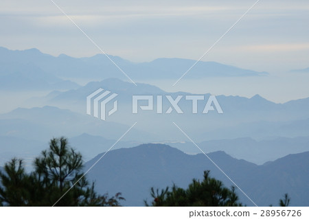 Mountain view Mountain view 28956726