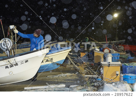 Night fishing port Night fishing port 28957622