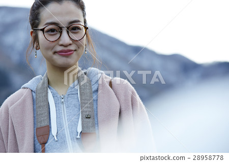 A woman to travel A woman to travel 28958778