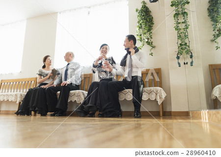 Ballroom dancing  28960410