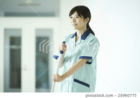 Cleaning staff 28960775