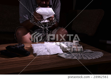 Drugs are a threat to society. 28962561