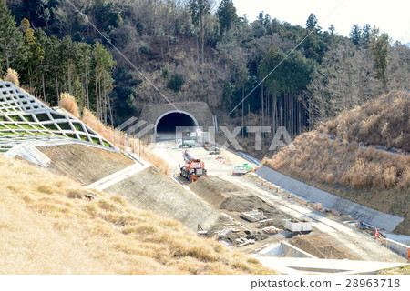 Construction tunnel Construction tunnel 28963718