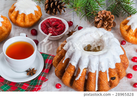 homemade christmas cakes, close-up homemade christmas cakes, close-up 28965828
