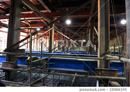 Civil engineering: tunnel construction 28966345