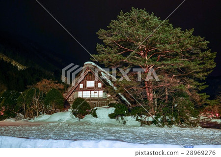 Shirakawago 28969276