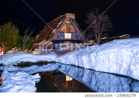 Shirakawago 28969279