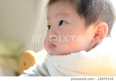 一個孩子 一個孩子 28970144