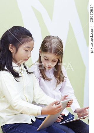 Elementary school student to study Elementary school student to study 28970634